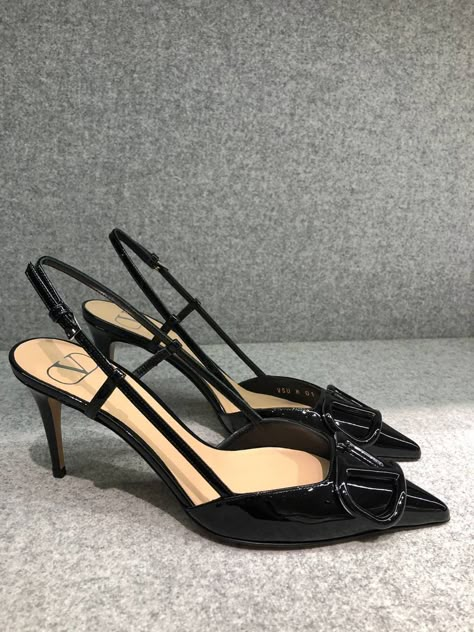 #valentino Black Valentino Heels, Valentino High Heels, Valentino Shoes Heels, Black And Silver Heels, Valentino Heels, Outfits Formal, Heels Slippers, Shoes Heels Classy, Shoes World