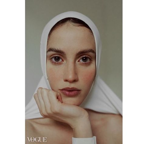 Olivia Savile Katz (@oliviasavile) • Instagram photos and videos Famous Portraits Painting, Famous Impressionist Paintings, Emotion Face, Marta Bevacqua, Vogue Photography, Innocence Lost, Fine Art Portrait Photography, Portrait Editorial, Fine Art Portraiture