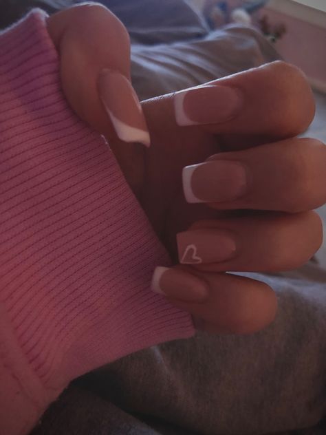 short french tip nails with heart accent White Nails With Small Heart, French Tip Nails With Heart, Nails With Heart Accent, Shellac Nails Summer, Short French Tip, Short French Tip Nails, Black Love Heart, Blue French Tips, Short French