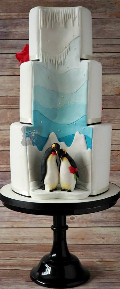 Penguin Wedding Cake, Penguin Wedding, Penguin Cakes, Xmas Cake, Winter Cake, Food Displays, Fondant Figures, Cake Gallery, Unique Cakes