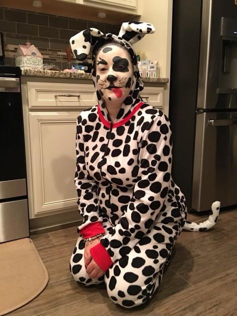 Dalmatian Face Paint, Dalmation Costume, Dog Face Paints, Dalmatian Costume, Pet Play, Animal Costumes, Pet Dress, Chores For Kids, Facepaint