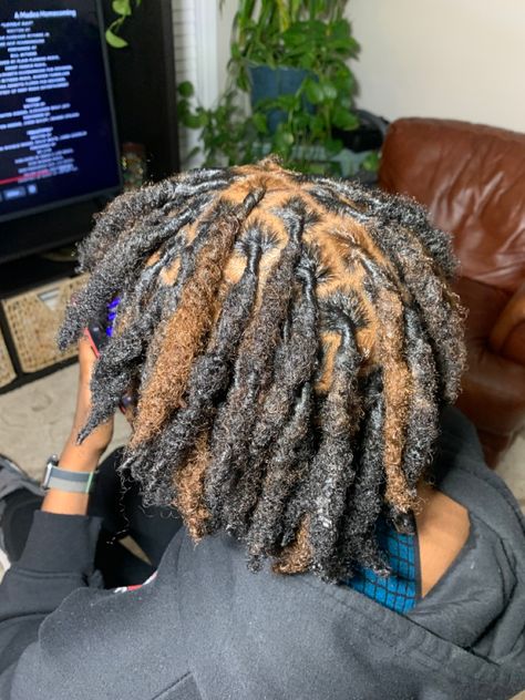 50 Locs Count, Loc Tips Dyed, 40 Locs Count, Locs With Highlights, Mens Twists Hairstyles, Dreads Styles For Women, Natural Locs, Dread Hairstyles For Men, Dyed Hair Men