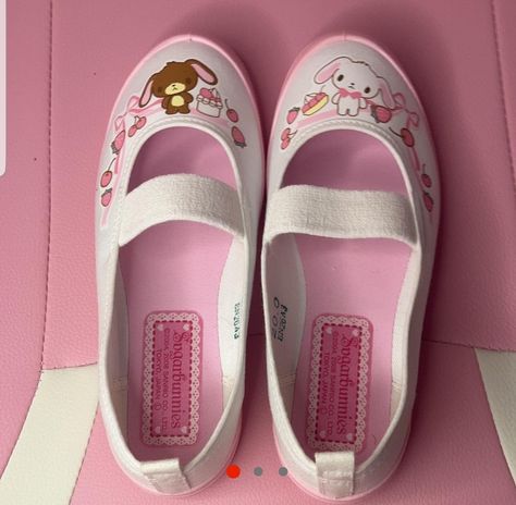 Kawaiicore Shoes, Cutecore Shoes, Quince Gifts, Charmmy Kitty, Kawaii Shoes, Shoe Inspo, J Fashion, Kids Outfits Girls, Kawaii Clothes