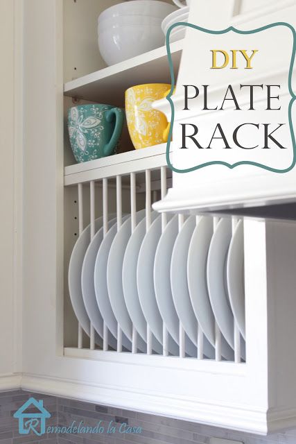 Wood Working Kitchen Cabinet Renovation: DIY - Inside Cabinet Plate Rack Organization Cabinet Plate Rack, Diy Plate Rack, Kitchen Design Diy, Kitchen Glass, Inside Cabinets, Plate Rack, Diy Kitchen Decor, Kitchen Cabinet Remodel, Plate Racks