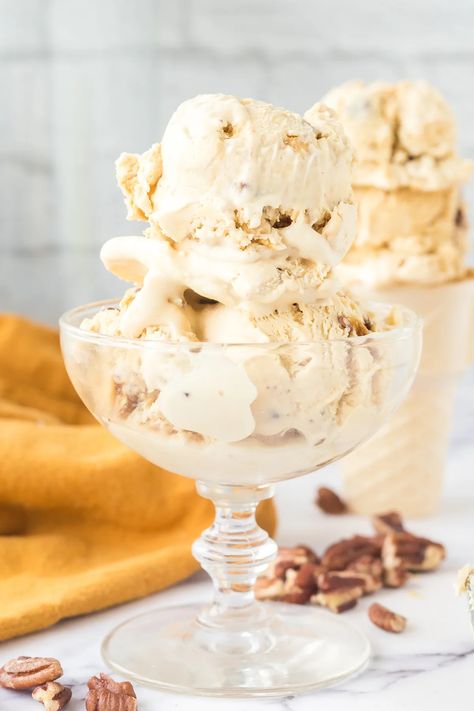 Pecan Pie Ice Cream Recipe, Easy Simple Recipes, Ice Cream Sauce, Pie Ice Cream, Home Cooked Meals, Ice Cream Cake Recipe, Family Friendly Recipes, No Churn Ice Cream, Homecooked Meals