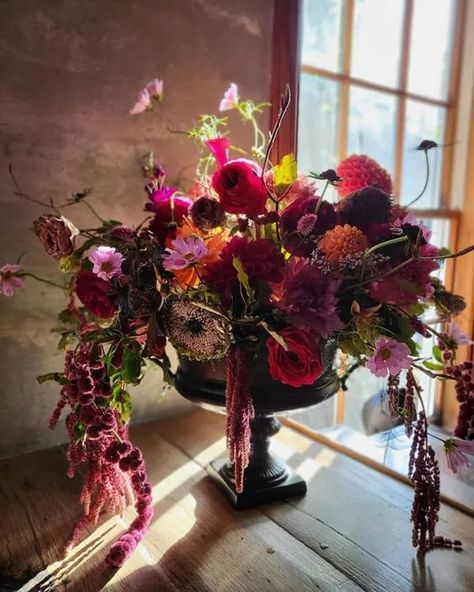 Amaranth Design Inspiration | Florists' Review Amaranth Bouquet, Amaranth Plant, Amaranth Flower, Poppy Pods, Christmas Color Palette, Floral Trends, Arrangement Ideas, Holiday Tablescapes, Colorful Bouquet