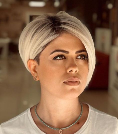 Long Asymmetrical Haircut, Short Wedge Hairstyles, Short Asymmetrical Haircut, Asymmetrical Haircuts, Short Hair Updos, Long Asymmetrical Bob, Asymmetrical Bob Short, Easy Short Haircuts, Angled Bob Haircuts