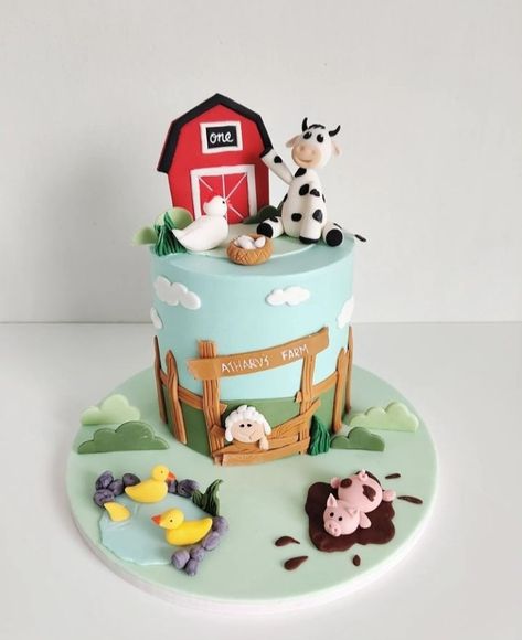 Planes Birthday Cake, Farm Birthday Cakes, Tractor Cake, Planes Birthday, Farm Animals Birthday Party, 2 Birthday Cake, 1st Birthday Cakes, Farm Animal Birthday, Farm Birthday Party