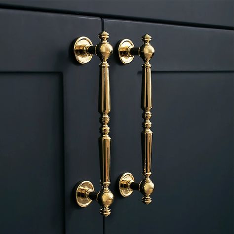 Upgrade your kitchen cabinet or dresser with our Polished Gold Handle Pulls. These semi-classical art decor knobs blend timeless elegance with modern functionality, making them perfect replacement knobs for any space.  Crafted from high-quality materials, these pulls are durable and easy to install. Enhance your kitchen drawers, cupboards, or wardrobe with these decorative handles that bring a touch of luxury to your home. Whether you're refreshing your kitchen hardware or looking for unique cab Eclectic Cabinet Hardware, Unique Kitchen Drawer Pulls, Kitchen Cupboard Hardware, French Country Kitchen Hardware, Gold Cabinet Hardware Kitchen, Gold Kitchen Cabinets, Gold Kitchen Handles, Kitchen Hardware White Cabinets, Gold Kitchen Hardware