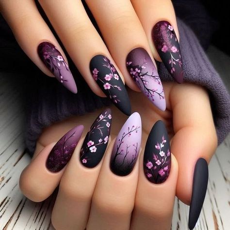 Violet Nails Designs, Purple Floral Nails, Black And Purple Nails, Black Nail Designs, Black Nail, Pretty Nail Art, Fall Nail Art, Autumn Nails, Nail Designs Spring