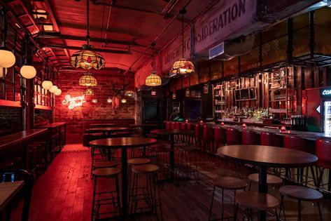 Dive Bar Outfit, Night Bar, Jazz Bar, Bar Scene, Small Bars, Old Bar, Dive Bar, Bar Interior, Cool Bars