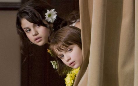 Selena Gomez as Beatrice (Beezus) Quimby, in Ramona and Beezus. Ramona And Beezus, Princess Protection Program, Family Films, Selena Gomez Photos, Selena G, Joey King, Marie Gomez, Romance Movies, Movie Photo