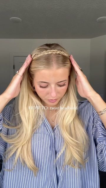 Olivia Dayton on Instagram: "twist hair headband ✨🫶🏼 do I need to start another fall hairstyle series??  • • • #hairhowto #hairtutorial #twistbraids #headband #simplehairstyles" Olivia Dayton, Twist Headband Hairstyle, Hair Headband, Twist Hair, Twist Headband, Twist Braids, Twist Hairstyles, Headband Hairstyles, Fall Hair