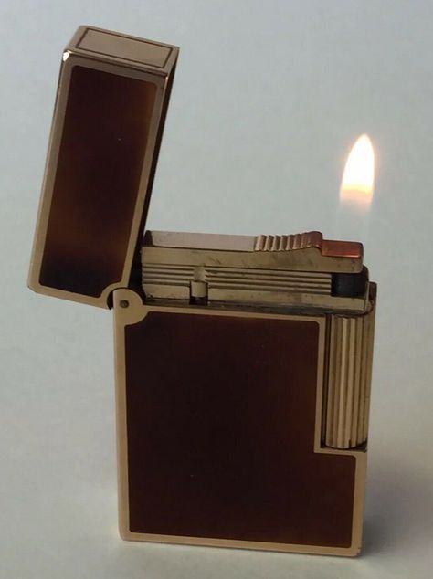 Dupont Lighter, Engraved Lighter, Reefer Madness, St Dupont, Cool Lighters, Zippo Lighter, Applied Arts, Vintage Lighting, Cigars