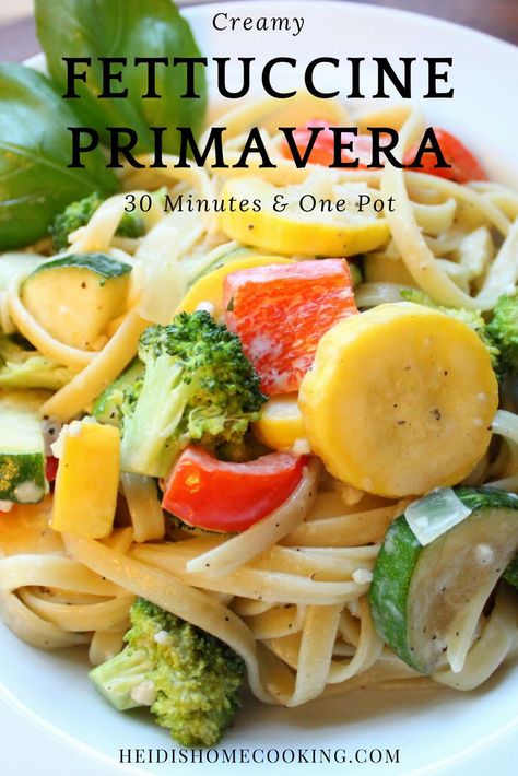 Vegetable Primavera Pasta, Pasta Primavera Recipes, Vegetable Primavera, Fetuchini Alfredo, Primavera Pasta, Vegetable Pasta Recipes, Pasta Primavera Recipe, One Pot Vegetarian, Vegetarian Pasta Recipes