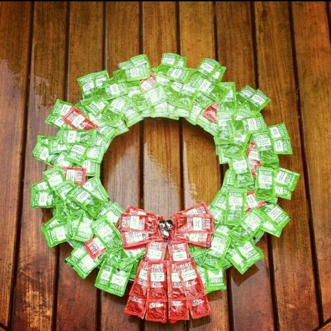 Taco Bell Sauce Packet Wreath Bell Centerpiece, Taco Bell Sauce Packets, Taco Bell Sauce, Festivus For The Rest Of Us, Bell Wreath, Bell Decorations, Barbie Dream House, Taco Bell, Christmas 2014