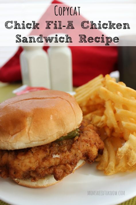 Get the delicious taste of Chick Fil'A any day of the week (even Sunday) with this copycat Chick Fil'A Chicken Sandwich recipe! Chick Fil A Chicken Sandwich Recipe, Chick Fil A Sandwich, Recipes Copycat, Chicken Sandwich Recipe, Subway Sandwich, Chicken Ideas, Chicken Sandwich Recipes, Texas Roadhouse, Copycat Restaurant Recipes