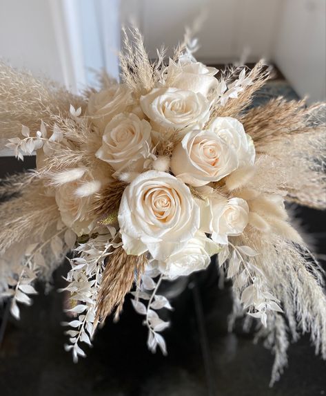 Boho Bridal Bouquet Pampas, Pampas With White Roses, Pampas Grass And Candle Centerpiece, Classy Chic Wedding Decor, Pampas And Roses Wedding, Small Pampas Arrangement, Cream And Gold Centerpieces, Pampas And Rose Bouquet, White Rose And Pampas Bouquet