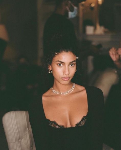 Imaan Hammam Style, Imaan Hammam, Girls Girl, Famous Faces, Model Life, Beauty Inspiration, Role Models, A Black, Pretty People