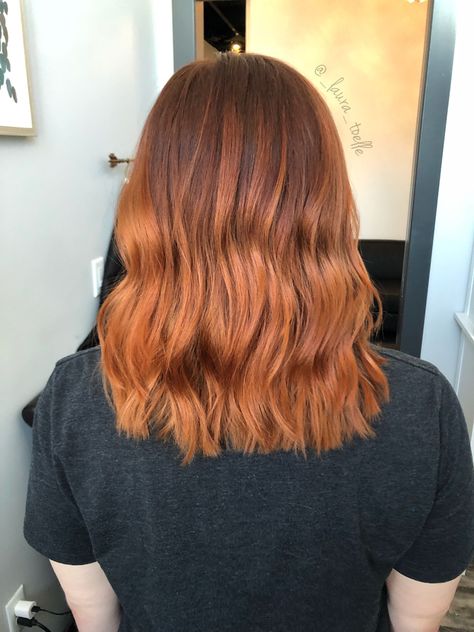 Red Hair Shadow Root, Copper Hair With Shadow Root, Ginger Highlights, Smudge Root, Balayage Hair Blonde Short, Balayage Hair Blonde Medium, Root Shadow, Sombre Hair, Red Balayage