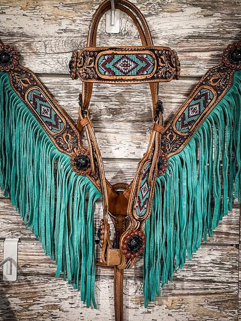 Isabella Brow Headstall and Breastcollar Set Horse Headstalls, Western Horse Tack Turquoise, Western Riding Tack, Bling Tack Sets, Western Tack Sets, Barrel Racing Tack Sets, Barrel Racing Tack Rodeo, Bling Horse Tack, Western Horse Riding