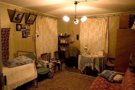 Traditional Russian village house. Living room Interior by hegtor, via Flickr Russian Homes Interior, Russian Bedroom Aesthetic, Russian House Aesthetic, Russian House Interior, Russian Bedroom, Russian Home, Russian Village, Russian Interiors, House Paint Interior