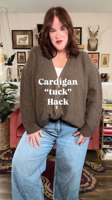 Cardigan Over Sweater, Styling Chunky Cardigans, Black Cardigan Sweater Outfit, How To Style Oversized Cardigan, How To Style A Cardigan Sweater, How To Crop A Cardigan, Button Sweater Outfit, How To Style Cardigans, Button Up Sweater Outfit