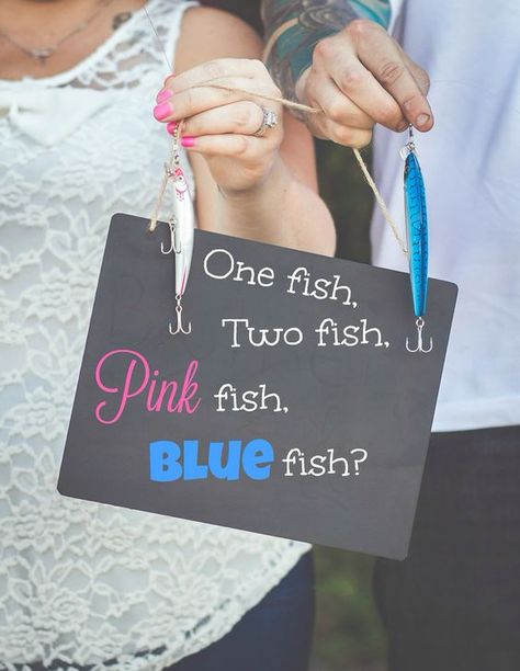 gender reveal ideas hunting and fishing | Fishing gender reveal! Pink fish @boogm76 @turningtidesphotography Fishing Gender Reveal, Baby Reveal Ideas, Baby Announcement Ideas, Gender Reveal Box, Baby Gender Reveal Party Decorations, Gender Announcements, Gender Reveal Themes, One Fish Two Fish, Baby Reveal Party