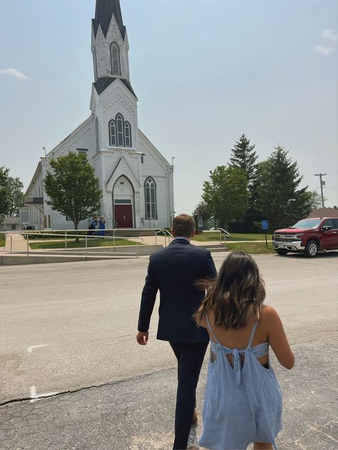 Small town living aesthetic wedding Small Town Family Aesthetic, Small Town Church Aesthetic, Young Marriage, Living Aesthetic, Family Aesthetic, Small Town Living, Little White Chapel, Church Aesthetic, White Chapel