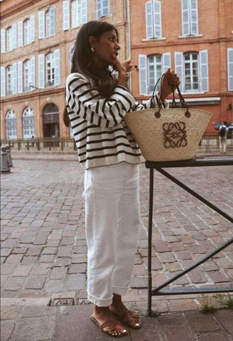 Calm Aesthetic Outfit, Nantucket Fashion Summer, Chilly Summer Night Outfit, Long Torso Outfits, Outfit Minimalista, Old Money Summer Outfits, Old Money Summer, Stile Blair Waldorf, Chique Outfit