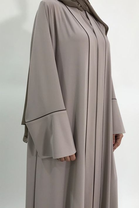 Malaysian Abaya Designs, Kaftan Abaya Designs, Abaya Designs Latest Simple, Burka Design, Abaya Details, Stylish Abaya Designs, Abaya Burkha, Simple Abaya Designs, Burkha Designs