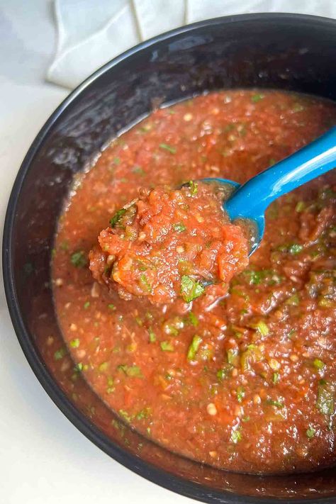 Salsa Ranchera Salsa Ranchera Recipe, Vegetarian Chile, Diy Spice Mix, Salsa Ranchera, Best Salsa Recipe, Best Salsa, Red Salsa, Mexican Spices, Green Salsa