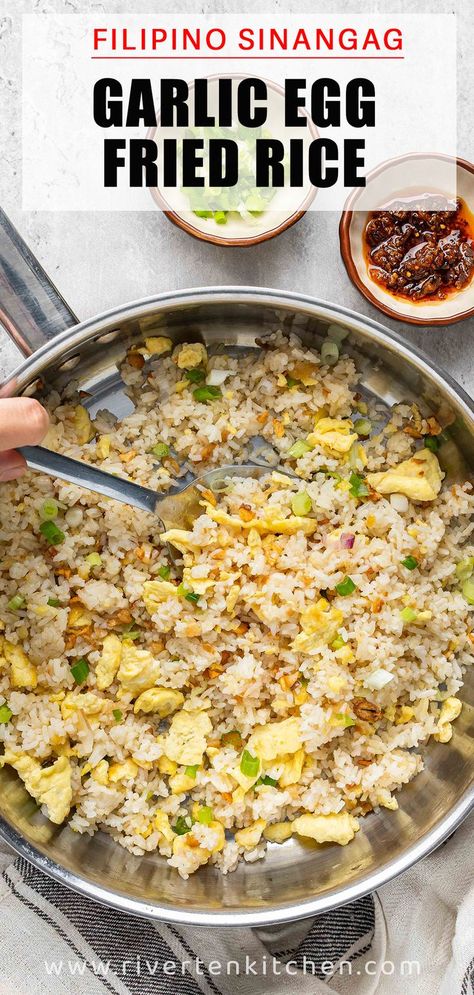 Fried rice with toasted garlic and eggs Garlic Rice Recipes, Phillipino Food, Rice With Egg, Easy Filipino Recipes, Filipino Breakfast, Philippines Recipes, Fried Rice With Egg, Filipino Food Dessert, Garlic Fried Rice