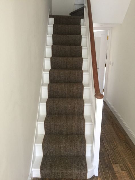 Brown Carpet Installation to Stairs Tufted Leather Couch, Ideas For Flooring, Leather Couches, Dark Carpet, Hall Carpet, Sisal Carpet, Natural Carpet, Red Carpet Runner, Hallway Carpet Runners