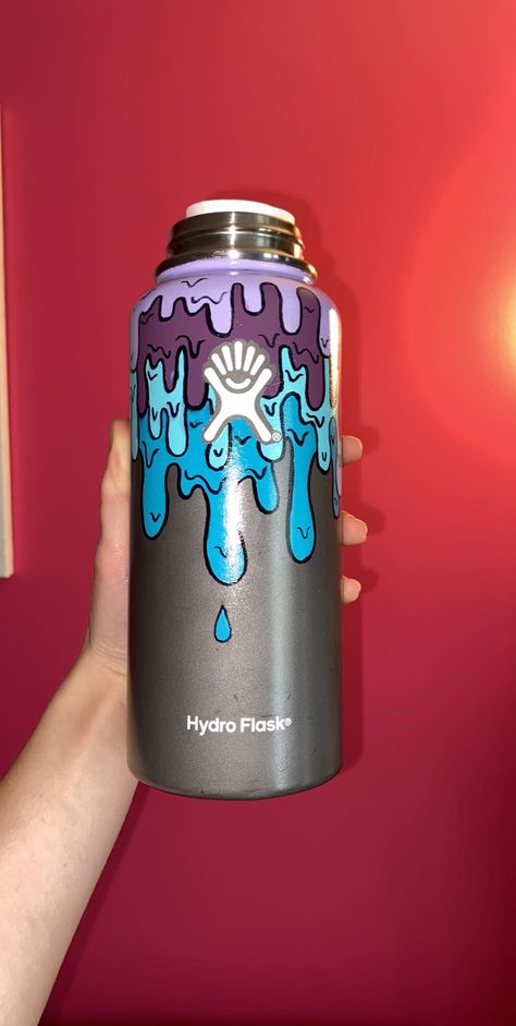 Ideas for painting a hydro flask Hydro Flask Design Ideas, Custom Hydro Flask Ideas, Painting Hydro Flask Ideas, Tumbler Painting Ideas, Painted Tumbler Ideas, Hydro Flask Stickers Ideas, Water Bottle Painting Ideas, Hydro Flask Painting, Water Bottle Design Ideas