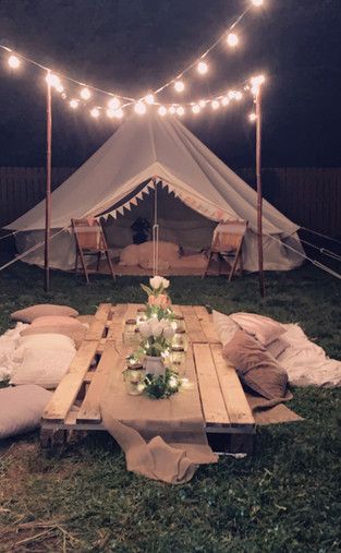 Luxury Tents, Picnic Set, Tent Wedding, Garden Parties, Picnic Party, Backyard Party, Camping Ideas, Outdoor Parties, Outdoor Party