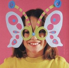 Kids Insect Crafts, Afternoon Crafts, Insect Crafts, Butterfly Mask, Mia 3, Art Activities For Kids, Camping Crafts, Paper Crafts For Kids, Carnival Costumes