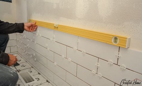 leveling tile wall, subway tile Groutless Tile, Diy Small Projects, Diy Wall Tile, Shower Curb, How To Lay Tile, How To Tile, Subway Tile Showers, Tile Walls, Half Walls