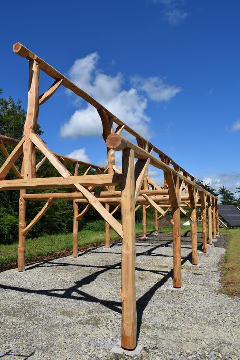 Timber Frame Plans, Timber Logs, Timber Frame Building, Timber Frame Construction, Timber Frame Homes, Barn Style House, Post And Beam, Cabins And Cottages, Timber Framing