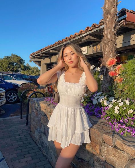 JACKIE🍓’s Instagram post: “So ready for a picnic date in this romper🧺🕊@princesspollyboutique “JACKIE” for 20% off🤍” Picnic Dress Outfits, Outfits For A Picnic, Picnic Dress Ideas, White Picnic Dress, Picnic Dresses, Sundress Outfit, Female Energy, Girly Fits, Birthday Pics