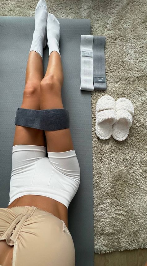 Healthy Exercise Aesthetic, Pilates Inspo Motivation, Pilates Girlies Aesthetic, Pilates Lifestyle Aesthetic, Yoga Fitness Aesthetic, Working Out Aesthetic Gym Women, Toned Body Inspirations Aesthetic, Exercise Aesthetic Fitness, Mat Pilates Aesthetic