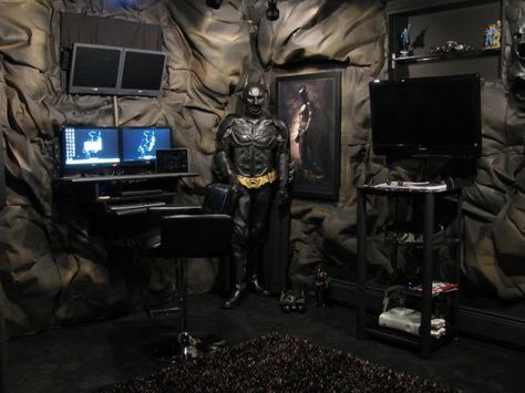 In home Batcave! Batcave Bedroom, Batman Man Cave, Batcave Room, Batman Batcave, Batman Bedroom, Batman Diy, Batman Room, The Batcave, Nerd Room