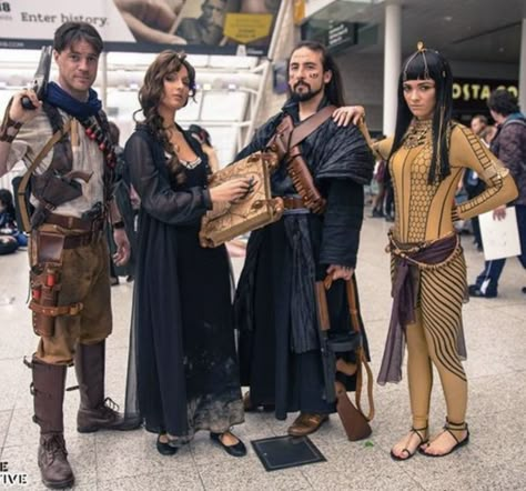 Mummy Movie Costume, The Mummy Cosplay Evie, The Mummy Evie Costume, The Mummy Movie Costumes, Rick And Evie The Mummy Costume, The Mummy Couple Costume, Evie The Mummy Outfit, The Mummy Cosplay, Mummy Aesthetic