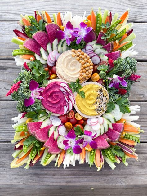 Hummus Charcuterie Board, Veggie Charcuterie, Ultimate Charcuterie Board, Spring Charcuterie, Veggie Platter, Lady Decluttered, Crudite Platter, Charcuterie Board Ideas, Vegetable Platter