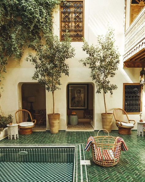 Leah O’Connell Design’s Instagram photo: “El Fenn, Marrakech ——— #interiordesign #interiordesigner #classicdesign #inspirationalinteriors #interiors #decor #design #athome…” Moroccan Patio, Morocco House, El Fenn, Jane Hotel, Bathroom Tiling, Outdoor Vibes, Moroccan Garden, Weekend Images, Moroccan Riad