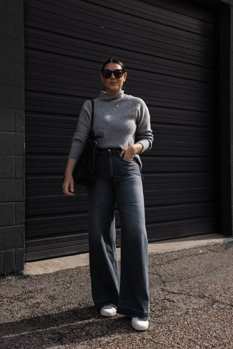 Denim Winter Outfit, Wide Jeans Outfit, Grey Jeans Outfit, Wide Leg Outfit, Grey Sweater Outfit, Kendi Everyday, Wide Leg Jeans Outfit, Jeans Outfit Winter, Monochromatic Outfit