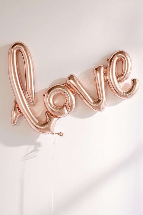 Rose Gold is everywhere it would look so trendy on a pacifier or bottle Tapete Gold, Rose Gold Aesthetic, Gold Everything, Rose Gold Wallpaper, The Word Love, Gold Home Decor, Love Balloon, Gold Iphone, Word Love