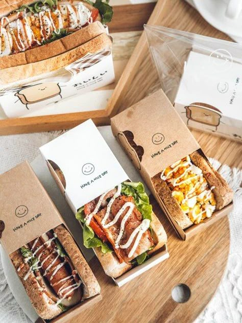 Packaging For Sandwiches, Sandwich Restaurant Ideas, To Go Sandwiches Packaging, Sandwich Packaging Takeaway, Restaurant Sandwich Ideas, Restaurant To Go Packaging, Sandwich Box Ideas, Sanwish Package, Sandwich Restaurant Design