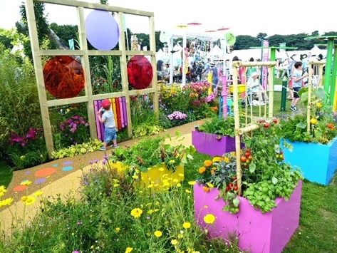 Sensory Playground, Sensory Garden Ideas, Therapy Garden, School Garden Ideas, Community Garden Ideas, Sensory Gardens, Preschool Garden, School Gardens, Outdoor Learning Spaces