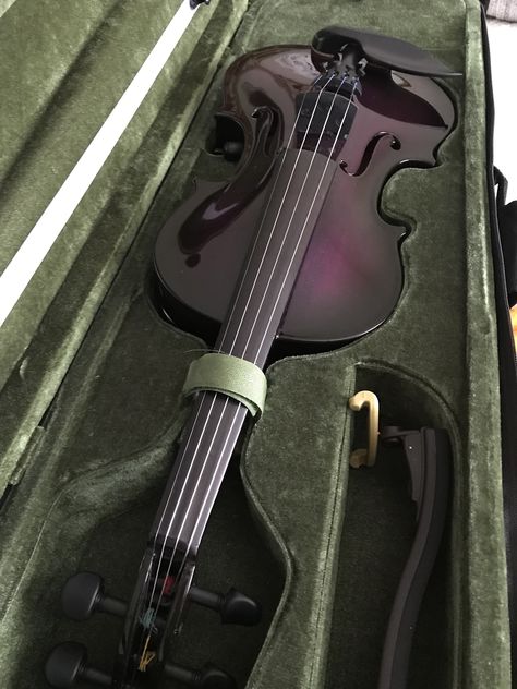 My beautiful purple Mark Wood violin Gothic Violin Aesthetic, Black Violin Aesthetic, Purple Violin Aesthetic, Viola Instrument Aesthetic, Viola Aesthetic Instrument, Violin Case Aesthetic, Pretty Violin, Purple Violin, Magic Violin